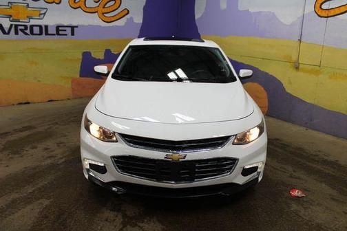 Summit White 2017 Chevrolet Malibu 1LT