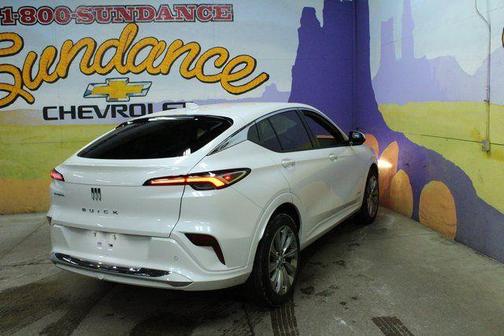 White Frost Tri-Coat 2025 Buick Envista AVENIR