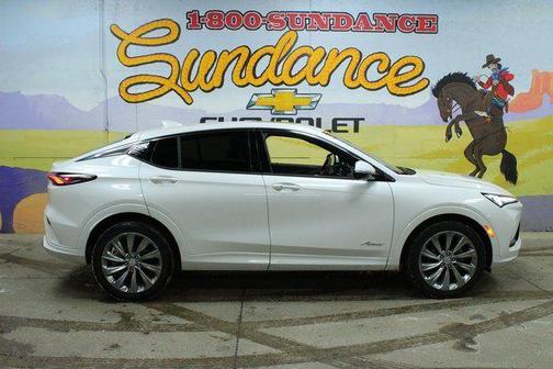 White Frost Tri-Coat 2025 Buick Envista AVENIR