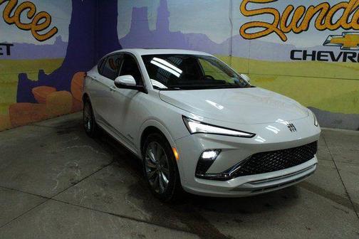 White Frost Tri-Coat 2025 Buick Envista AVENIR