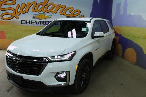 Summit White 2023 Chevrolet Traverse RS