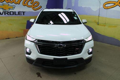 Summit White 2023 Chevrolet Traverse RS