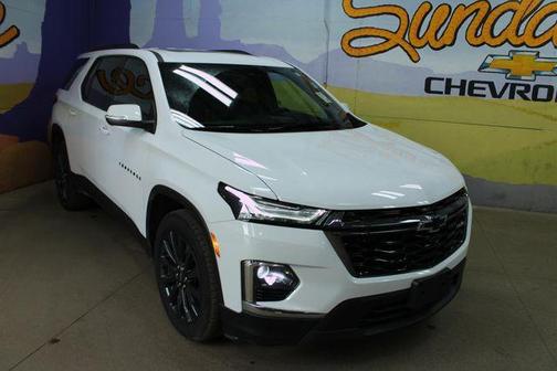 Summit White 2023 Chevrolet Traverse RS