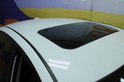 White 2019 Nissan Altima 2.5 SV