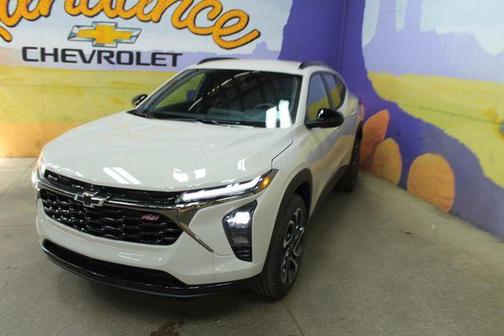 White Sand 2026 Chevrolet Trax 2RS
