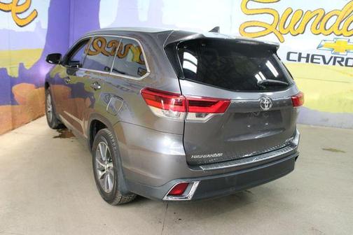 Predawn Gray Mica 2017 Toyota Highlander XLE