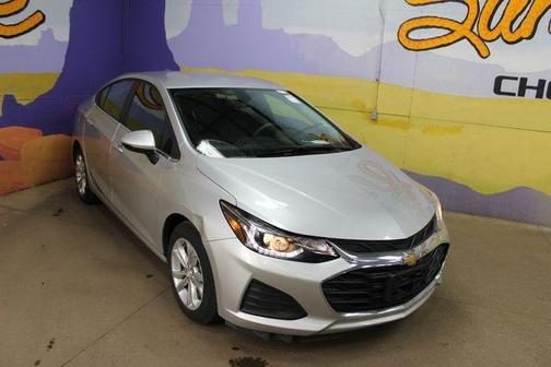 Silver 2019 Chevrolet Cruze LT