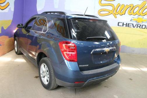Patriot Blue Metallic 2017 Chevrolet Equinox LT