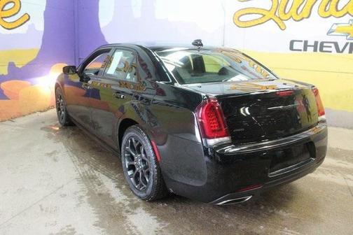 2022 Chrysler 300 Touring L