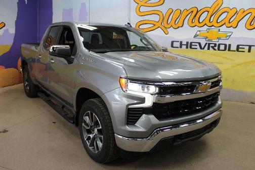 Sterling Gray Metallic 2023 Chevrolet Silverado 1500 LT