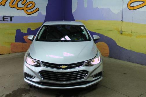 Silver Ice Metallic 2018 Chevrolet Cruze Premier
