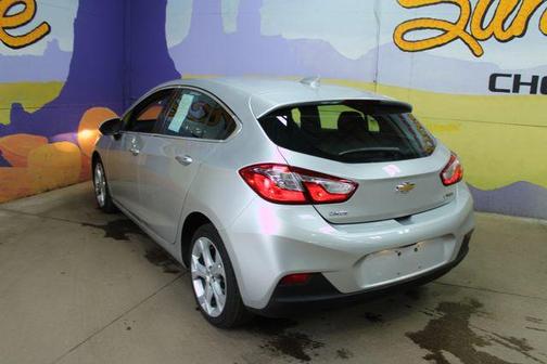 Silver Ice Metallic 2018 Chevrolet Cruze Premier