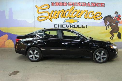 Black 2021 Nissan Altima