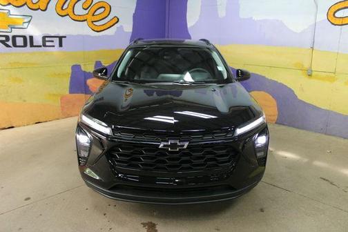 Mosaic Black Metallic 2026 Chevrolet Trax LT