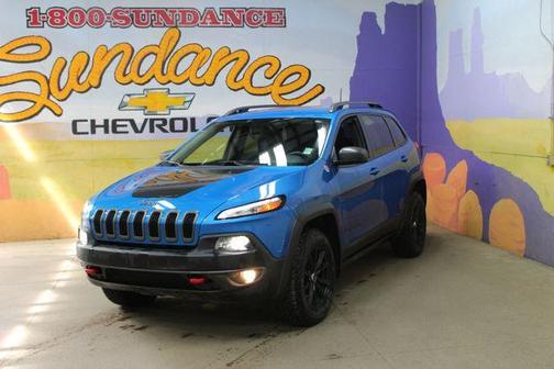 Pearl 2017 Jeep Cherokee Trailhawk