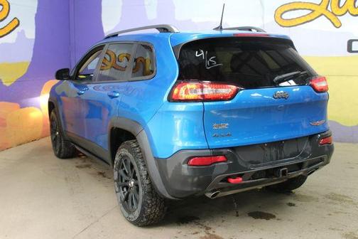Pearl 2017 Jeep Cherokee Trailhawk