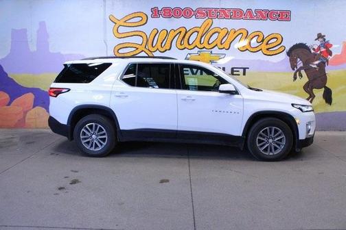 2022 Chevrolet Traverse LT Cloth