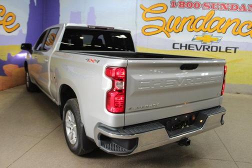 Silver Ice Metallic 2022 Chevrolet Silverado 1500 LT