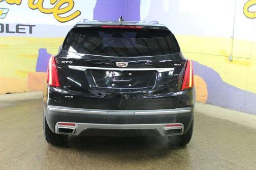 Stellar Black Metallic 2022 Cadillac XT5 Premium Luxury