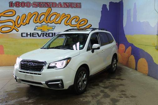 Crystal White Pearl 2018 Subaru Forester 2.5i Touring