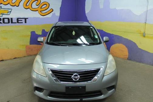 Magnetic Gray 2014 Nissan Versa 1.6 SV