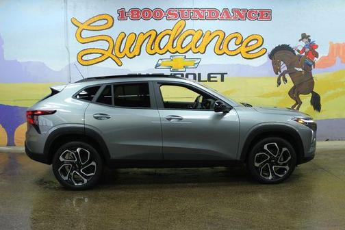 Sterling Gray Metallic 2025 Chevrolet Trax 2RS