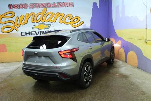 Sterling Gray Metallic 2025 Chevrolet Trax 2RS