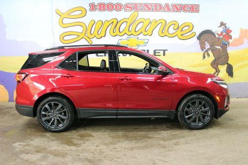 Red 2022 Chevrolet Equinox RS