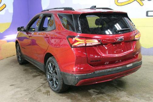 Red 2022 Chevrolet Equinox RS
