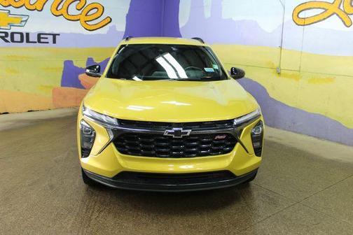 Yellow Metallic 2024 Chevrolet Trax 2RS