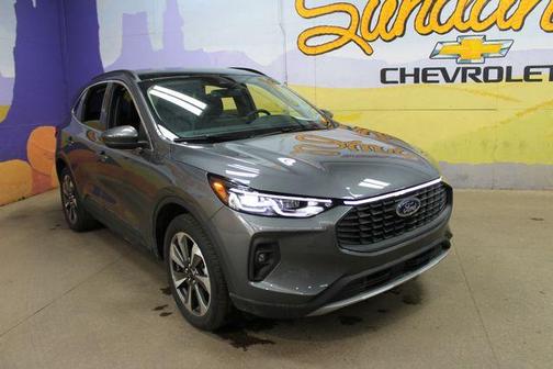 Carbonized Gray Metallic 2025 Ford Escape Platinum