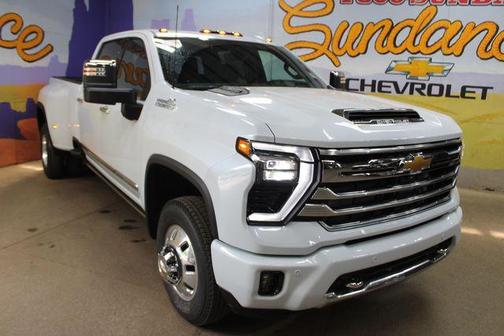 Polar White 2026 Chevrolet Silverado 3500 High Country