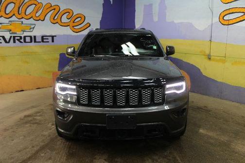 Granite Crystal Clearcoat Metallic 2020 Jeep Grand Cherokee Altitude