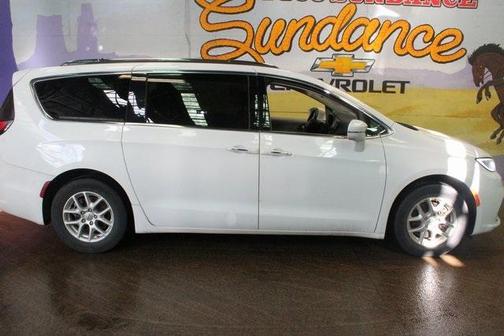2021 Chrysler Pacifica Touring-L