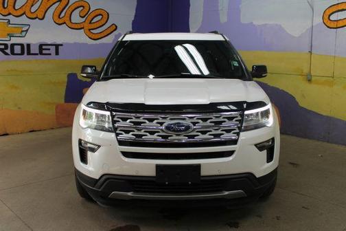 White Platinum Tri-Coat Metallic 2018 Ford Explorer XLT