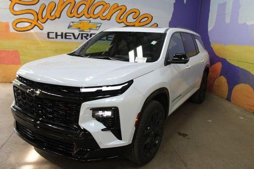 Polar White 2026 Chevrolet Traverse RS