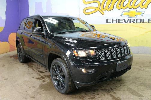 Diamond Black 2019 Jeep Grand Cherokee Altitude