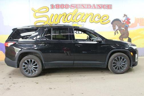 Mosaic Black Metallic 2022 Chevrolet Traverse RS