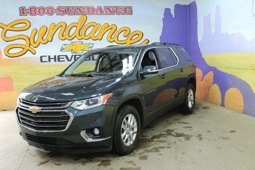 Graphite Metallic 2021 Chevrolet Traverse LT Cloth
