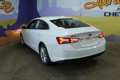 Summit White 2019 Chevrolet Malibu LT