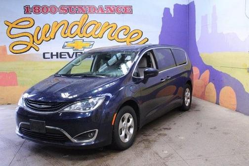 2017 Chrysler Pacifica Hybrid Touring Plus