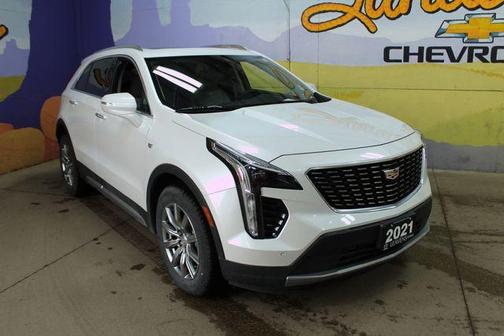 Crystal White Tri-Coat 2021 Cadillac XT4 Premium Luxury