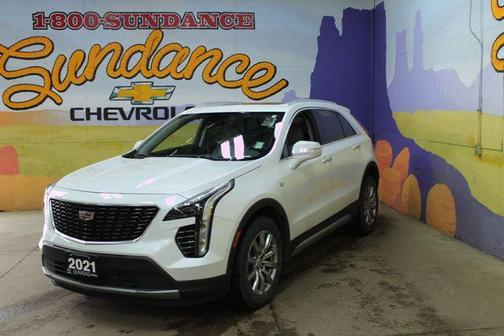 Crystal White Tri-Coat 2021 Cadillac XT4 Premium Luxury