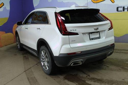 Crystal White Tri-Coat 2021 Cadillac XT4 Premium Luxury