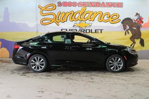 2016 Chrysler 200 S