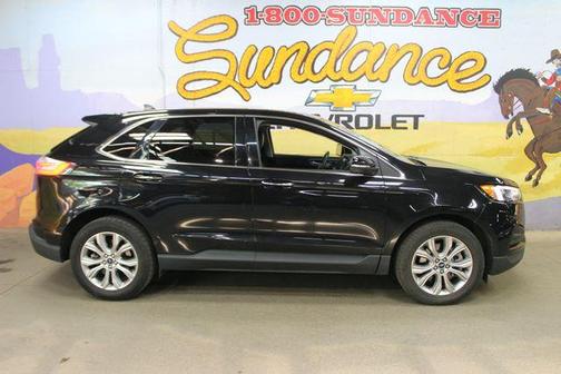 Black Metallic 2022 Ford Edge Titanium