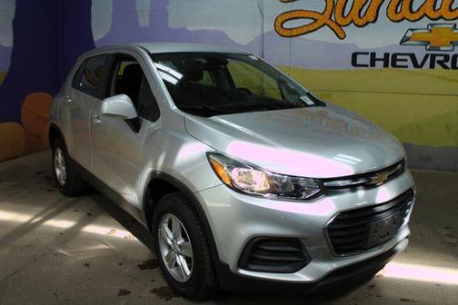 Silver Ice Metallic 2018 Chevrolet Trax LS