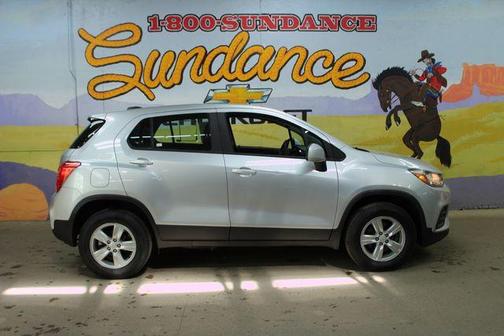 Silver Ice Metallic 2018 Chevrolet Trax LS