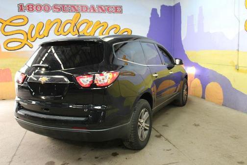 Mosaic Black Metallic 2017 Chevrolet Traverse 1LT