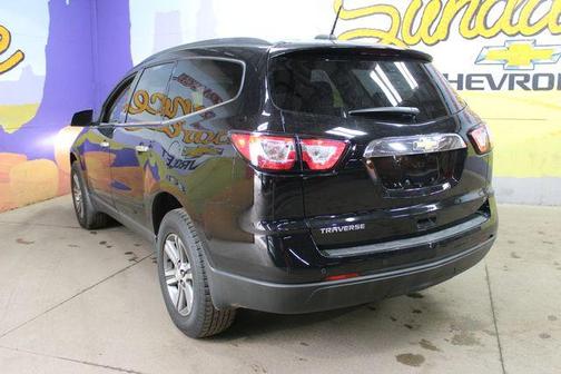 Mosaic Black Metallic 2017 Chevrolet Traverse 1LT